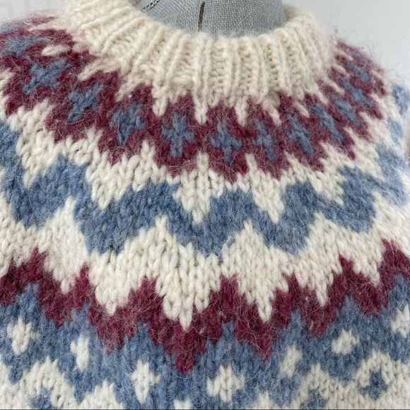 Vintage Nordic style Pullover Sweater, hand Knit by my Mom - Picture 2 of 7